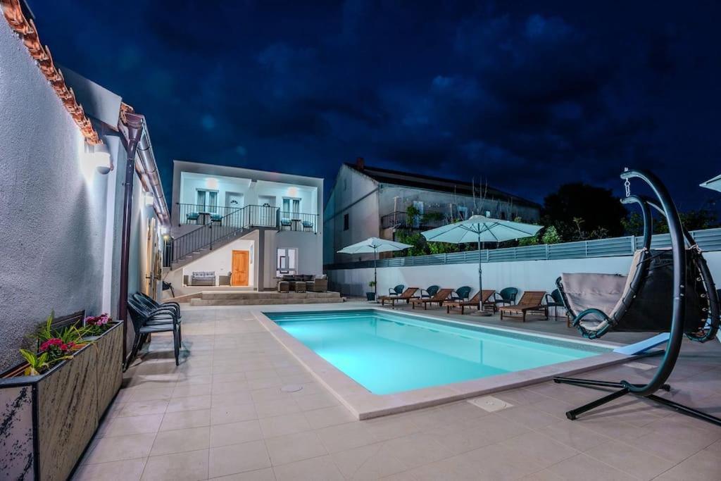 Villa Leny With Pool Sukošan Kültér fotó