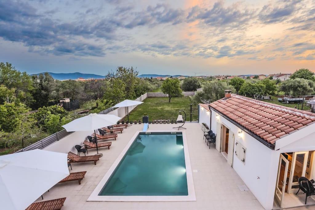 Villa Leny With Pool Sukošan Kültér fotó